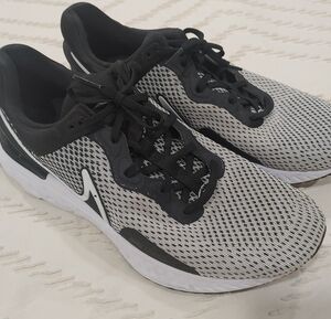 Nike React Miler v3 Men's Size 12 Excellent Condition